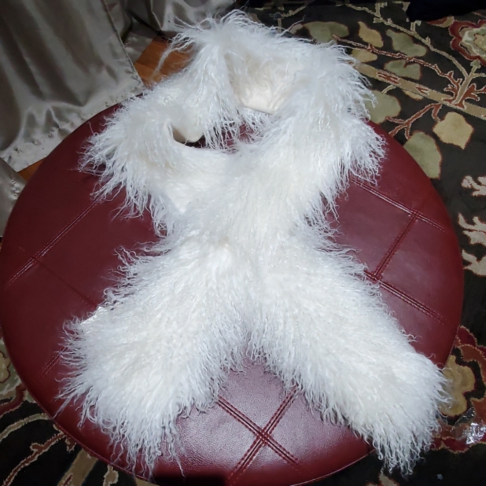 Brand New UGG MONGOLIAN FUR  SCARF